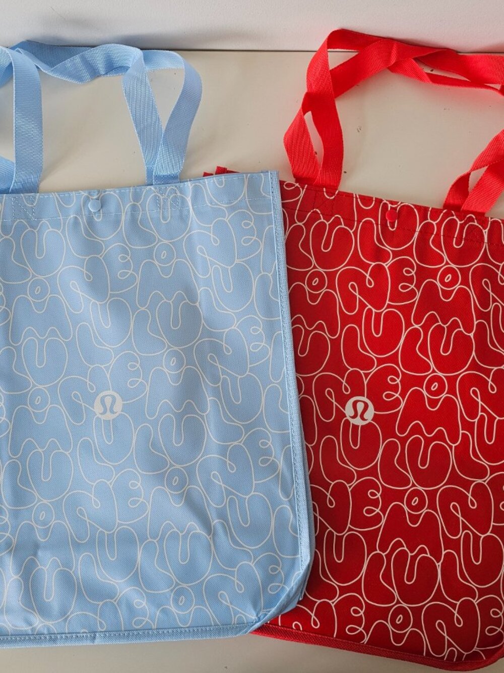 2 x New LULULEMON Blue & Red BUBBLE FONT Reusable Shopping Gym Shopper Bag Large